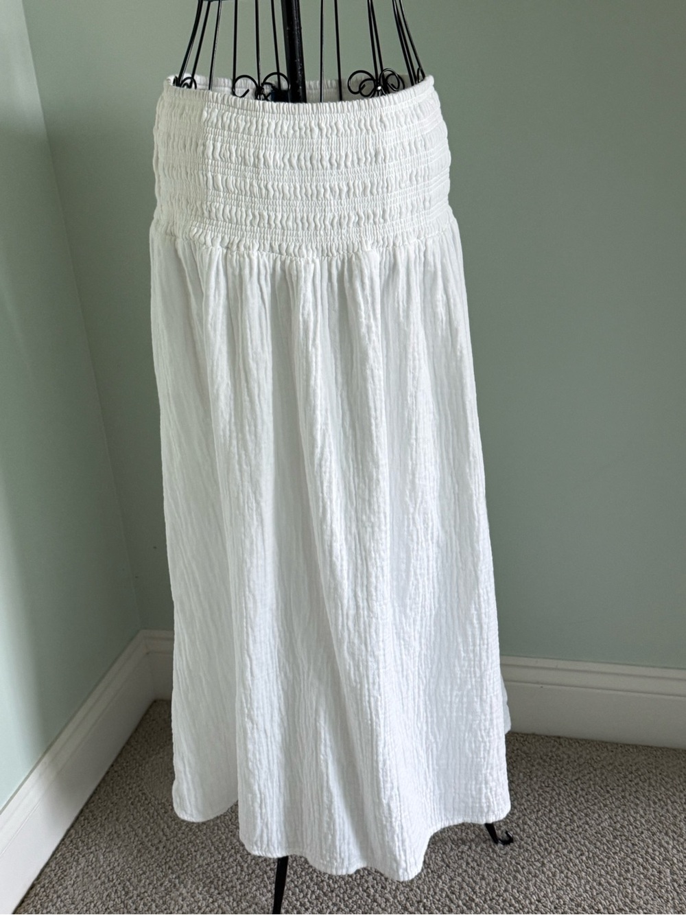 Old Navy White Smocked-Waist Maxi Skirt